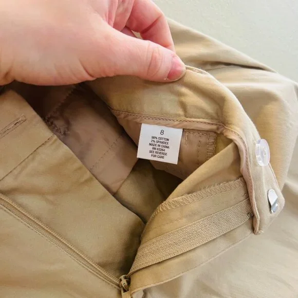 Dressbarn Roz & Ali The Smart Fit Pants Womens Size 8 Khaki Ankle Chino - Picture 8 of 10